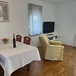 بيت للعطل Burle A4 1 ميدولين