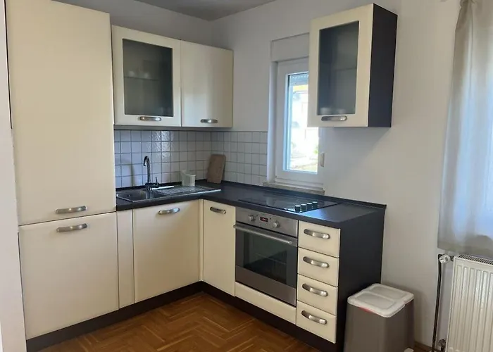 Burle A4 1 Vikendica