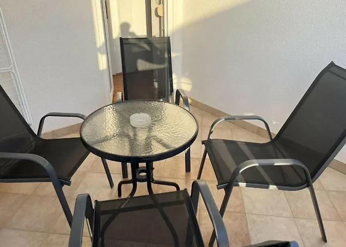 Burle A4 1 Vikendica *